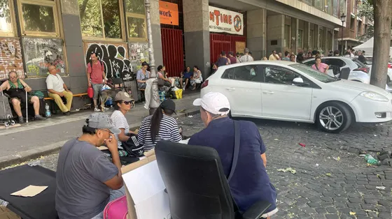 L’incendio e i sigilli allo Spin Time. In attesa di soluzioni 400 persone
