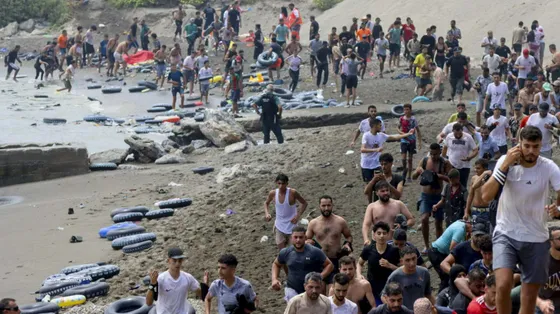 Migliaia di migranti in pochi giorni: a Ceuta è in corso un'emergenza umanitaria