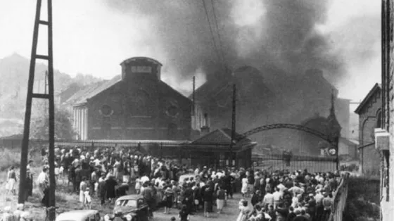 La miniera di Marcinelle nel giorno dell'incidente in una foto dell'epoca. Foto d'archivio