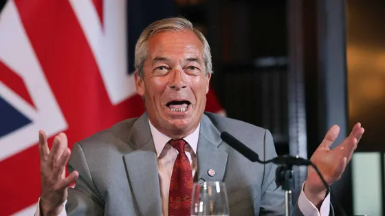 Perché in Inghilterra oggi Farage si gioca tutto (contro un comico sorprendente)