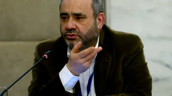 Don Tonio Dell'Olio: «I piccoli disarmati pagano il prezzo più alto. Ecco perché ho aderito»
