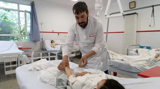 Gli studenti feriti all’ospedale di Emergency a Kabul: i più piccoli hanno 10 anni / EMERGENCY