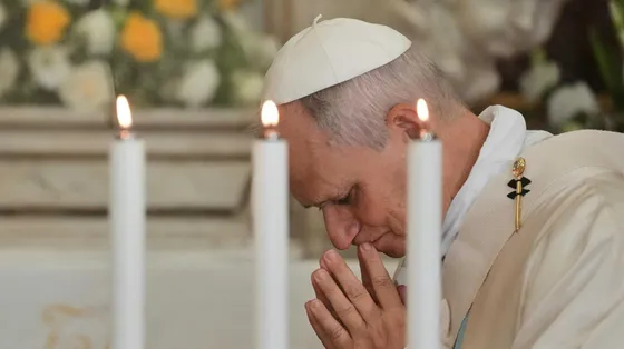 La preghiera? È la prima forma di disarmo. La pace secondo Leone. E Agostino