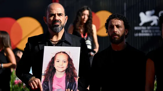 La foto di Hind mostrata alla presentazione del film “La voce di Hind Rajab” alla Mostra di Venezia 2025/ ANSA