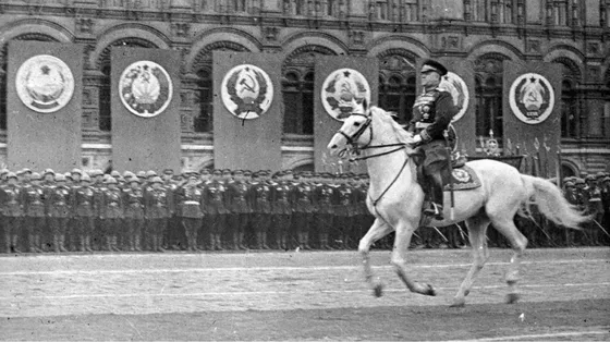 Il maresciallo Žukov, l’uomo che fermò Hitler. E che Stalin temeva