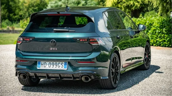 Golf GTI Edition 50: 325 CV di pura adrenalina per festeggiare 50 anni di un mito