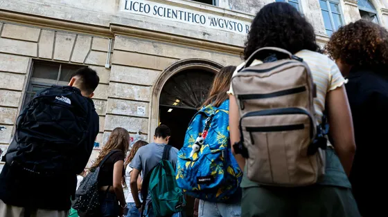Studenti a Roma, il primo giorno di scuola dell'anno scorso
