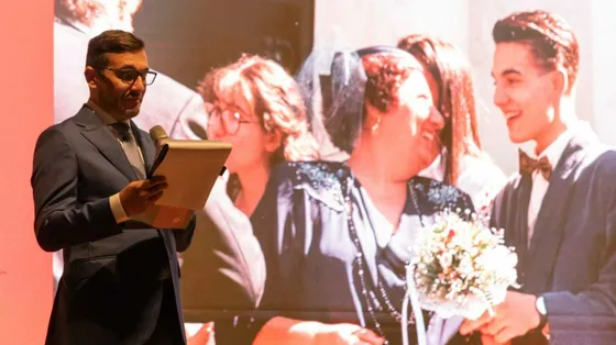 Giuseppe, l'orfano di femminicidio che ora fa studiare i ragazzi come lui