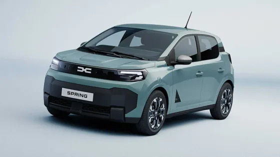 Dacia, la nuova Spring apre la sfida elettrica: «Ma in Italia ricaricare costa ancora troppo»