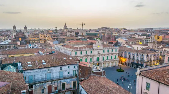 Una vista del centro storico di Catania / IMAGOECONOMICA