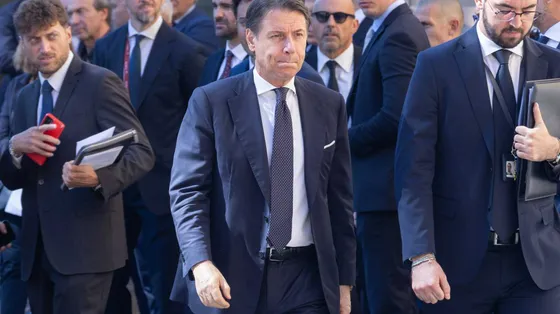 «Le armi a Kiev allontanano la pace».
Conte tiene il punto nei quesiti di Nova