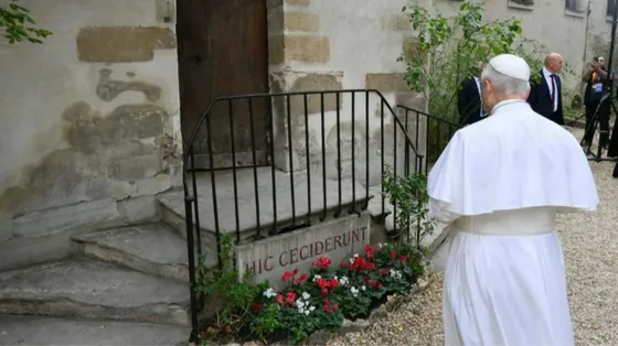 I martiri, Ozanam e fra Lorenzo della Resurrezione: le tappe del Papa all'Institut Catholique