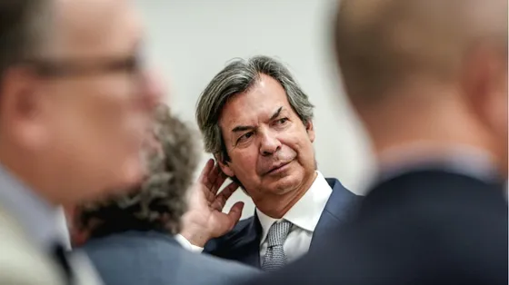 Intesa rilancia su Mps ma "minaccia" il ritiro