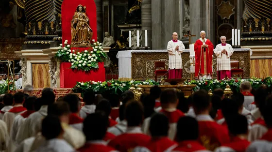 Il Papa agli studenti: «Attenti ai falsi maestri che radicalizzano la fede»