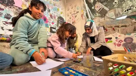 Maysa e tutti i colori che salvano i bambini di Gaza