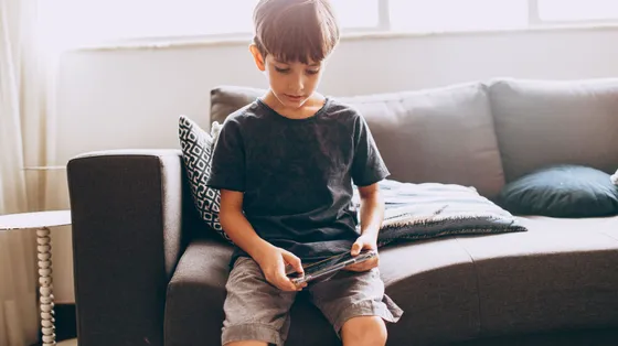 Smartphone e minori: a Imola è la comunità che educa