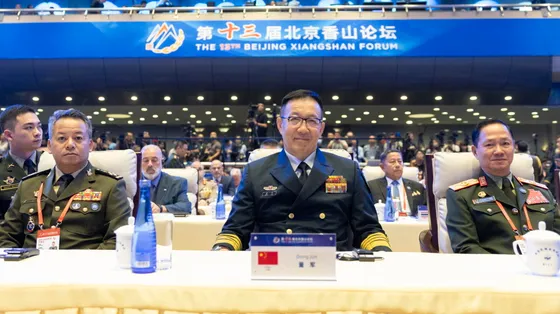 Il ministro della Difesa nazionale della Cina, Dong Jun, insieme al ministro della Difesa del Laos, Khamlieng Outhakaisone e al vice primo ministro e ministro della Difesa nazionale della Cambogia, Tea Seiha