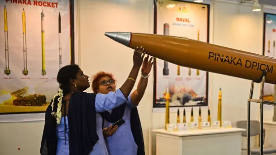 Visitatori indiani al Defence and Technology Expo 2023