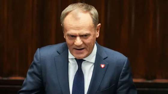 In Polonia si infiamma la battaglia sulla Corte Costituzionale. Sospeso il presidente, migliaia in piazza