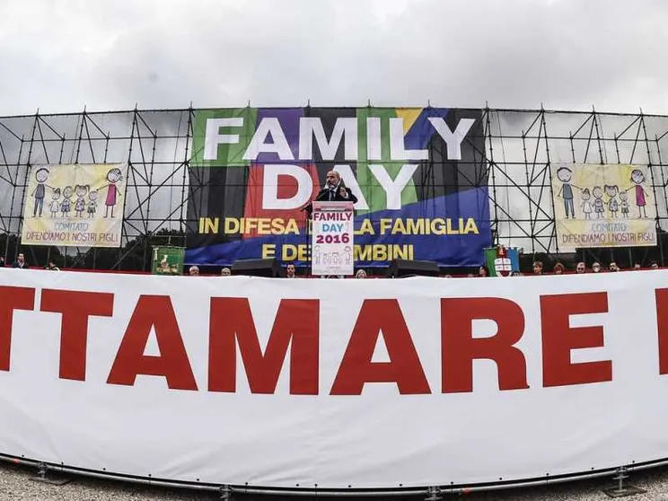 «Due milioni in piazza per la famiglia»