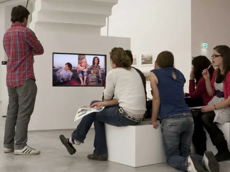 La tv dimentica gli adolescenti