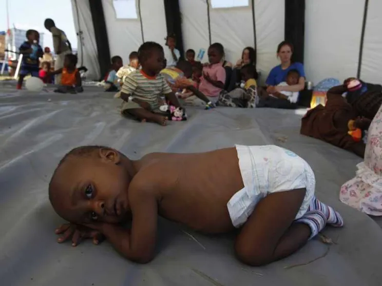 Adozioni internazionali, dietro la paralisi l'apertura alla stepchild?