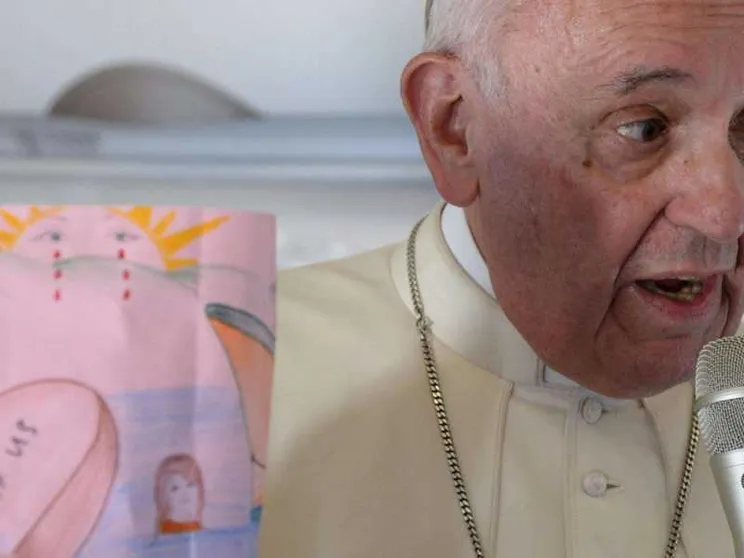 Papa Francesco a Lesbo / Il ritorno «Chiudere le frontiere non risolve niente»