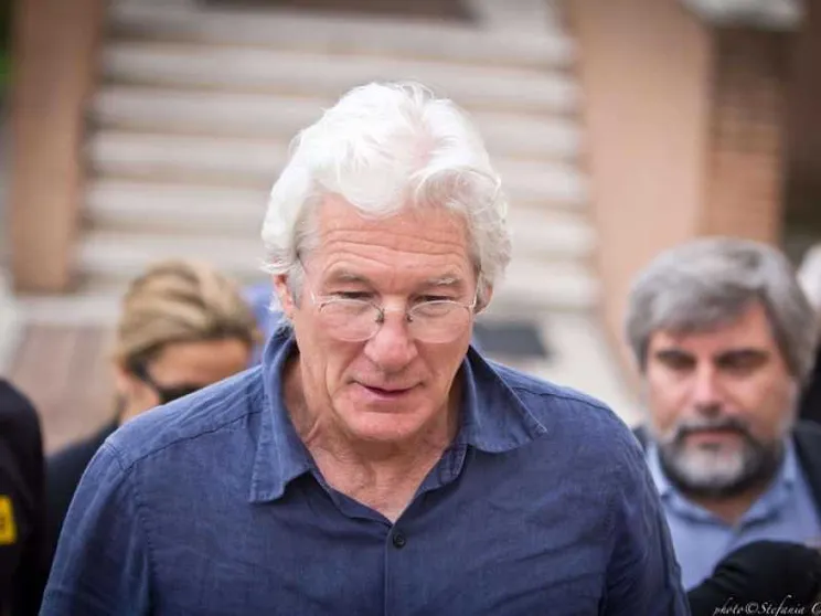 Richard Gere a Tv2000 gira uno spot per i senzatetto, «Homeless Zero» - VIDEO