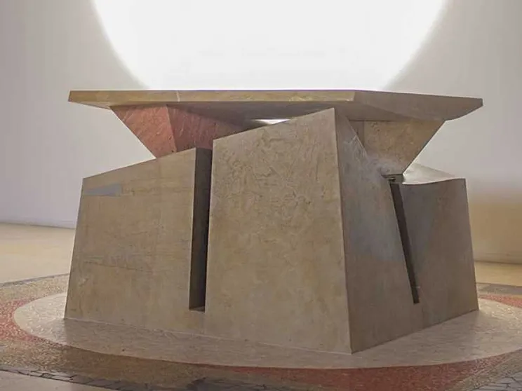 L'ALTARE è il cuore della chiesa