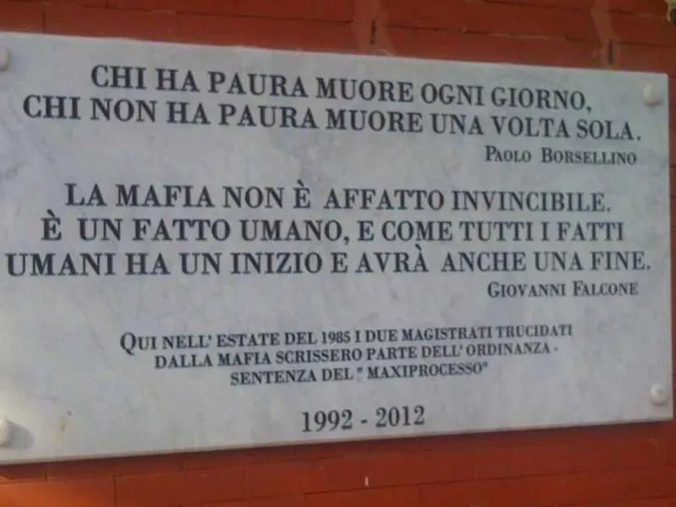 L'estate di lavoro "obbligato" all'Asinara di Borsellino e Falcone. Che poi dovettero pagare il conto