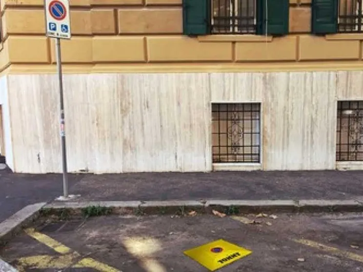 Stop ai parcheggi abusivi nei posti per disabili: un allarme vi dissuaderà...
