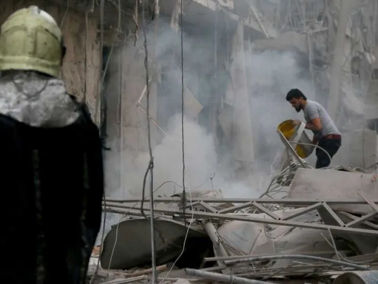 Aleppo, sospesi i bombardamenti