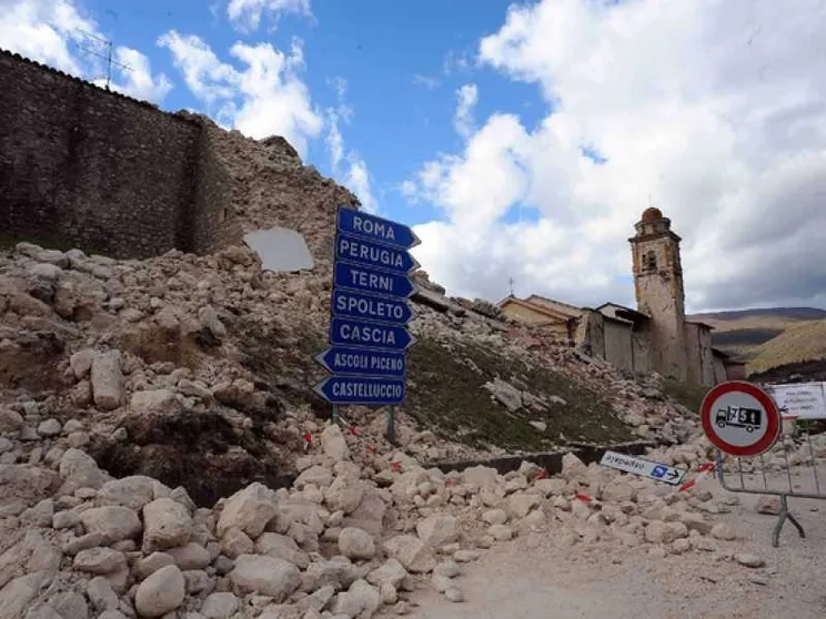 La terra trema ancora. Il ministro: scuola garantita a tutti