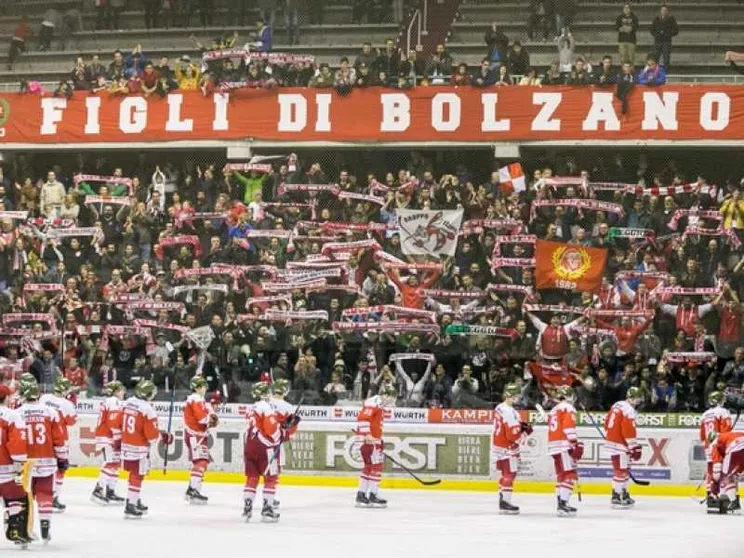 Hockey, Bolzano orgoglio d'Italia