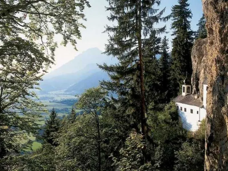 AAA cercasi eremita per monastero sulle Alpi. Domande entro il 15 marzo