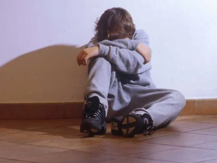 La vergogna dei 100mila bambini maltrattati