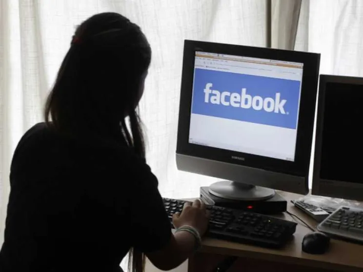 Cyberbullismo, per 8 ragazzi su 10 gli insulti sono normali