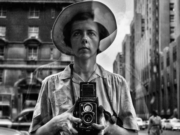 Nel bianco e nero di Vivian Maier i contrasti dell'America