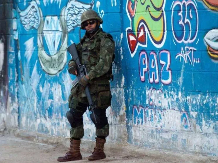 Rio violenta: la grande crisi uccide la tregua nelle favelas