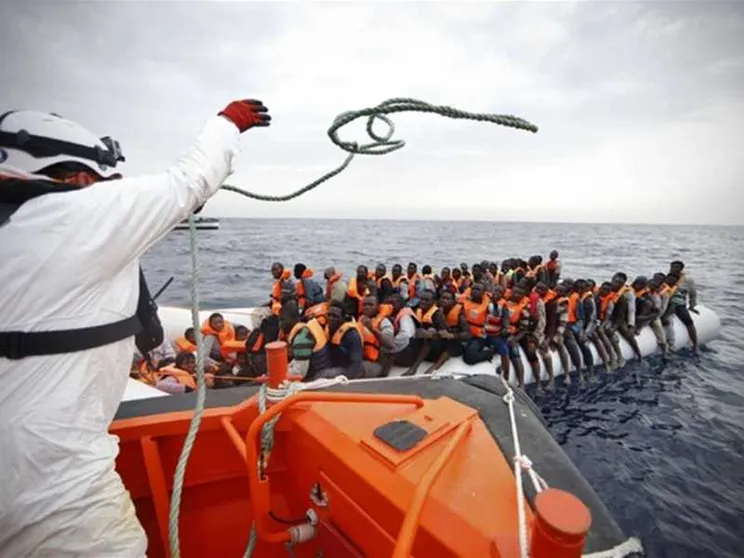 Msf accusa: profughi minacciati e depredati dalla Guardia costiera libica.