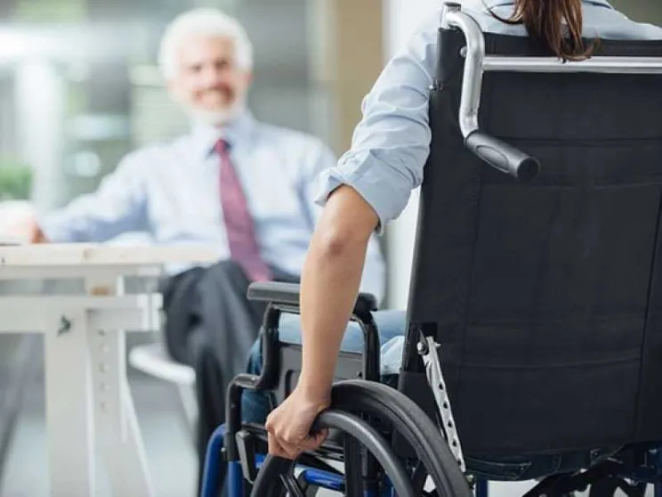 «Io, disabile, assunta e poi esclusa dal lavoro»