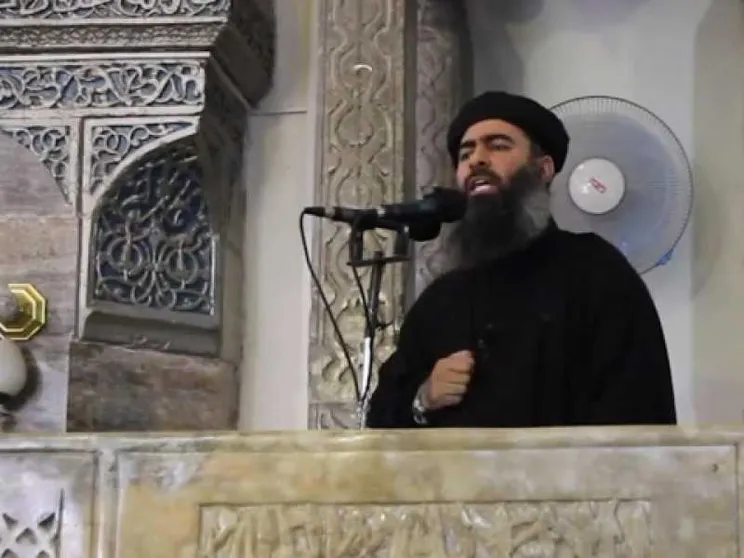Mosul prepara l'assalto finale alla moschea del Daesh. Donne nelle fosse comuni