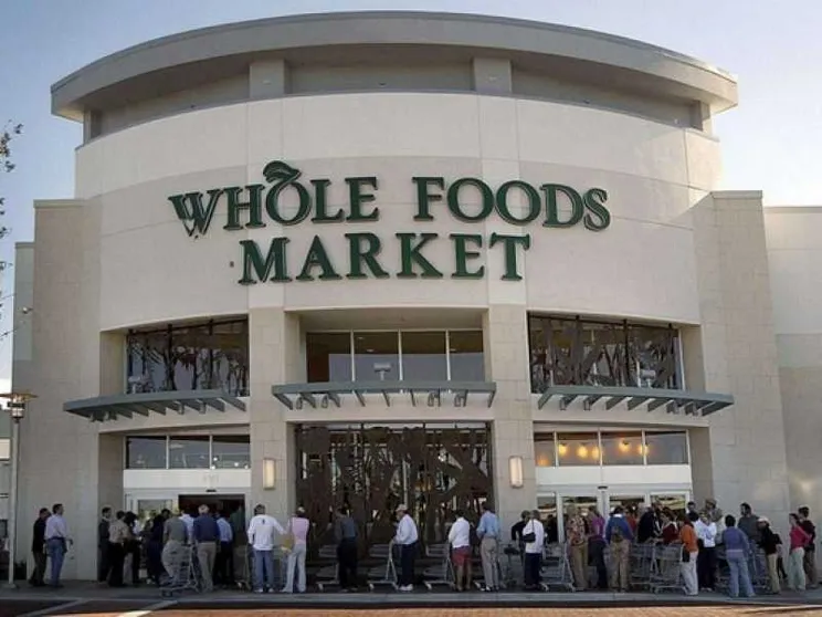 Nel grande risiko dei supermarket Amazon si fa bio e arrivano i discount tedeschi