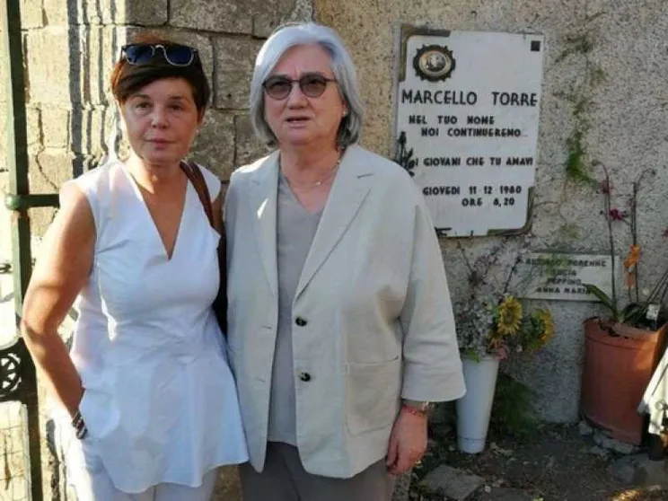 Rosy Bindi sul luogo dell'omicidio di Marcello Torre dopo il furto oltraggioso