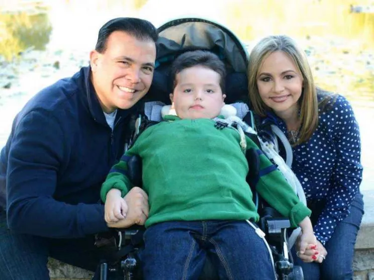 Arturito come Charlie, «ma con nostro figlio la terapia funziona»