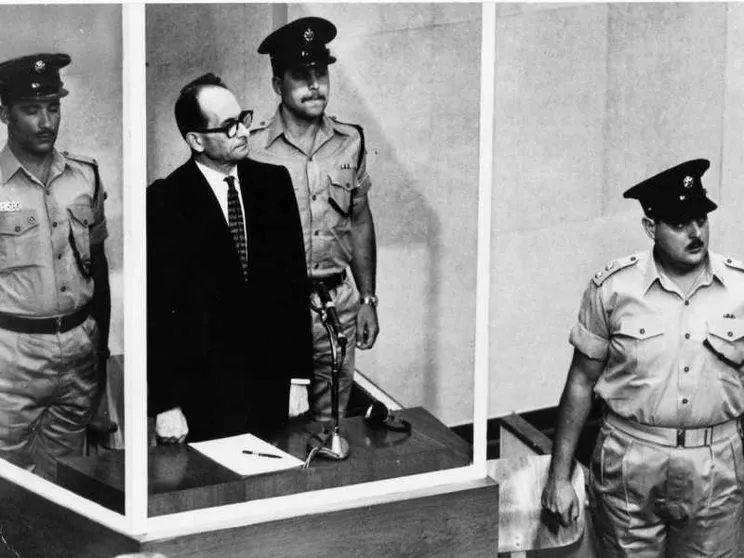 Processo Eichmann: Fu solo «banalità»? Un saggio corregge Hannah Arendt