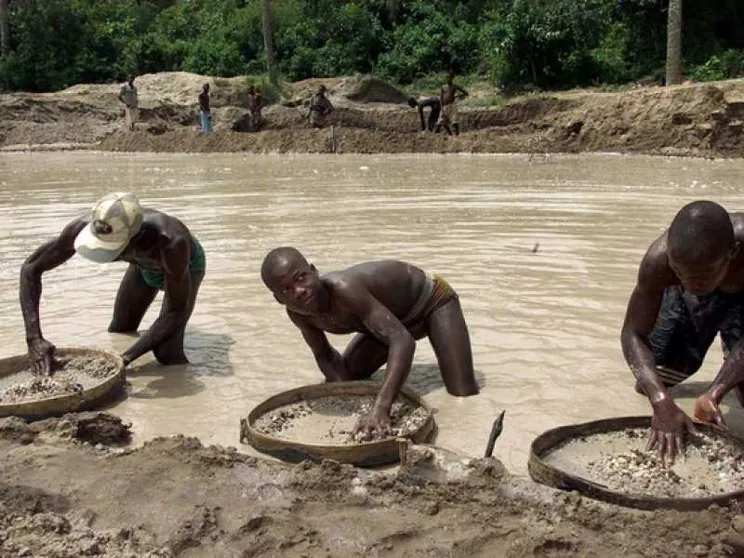 Quei diamanti insanguinati che armano le guerre africane