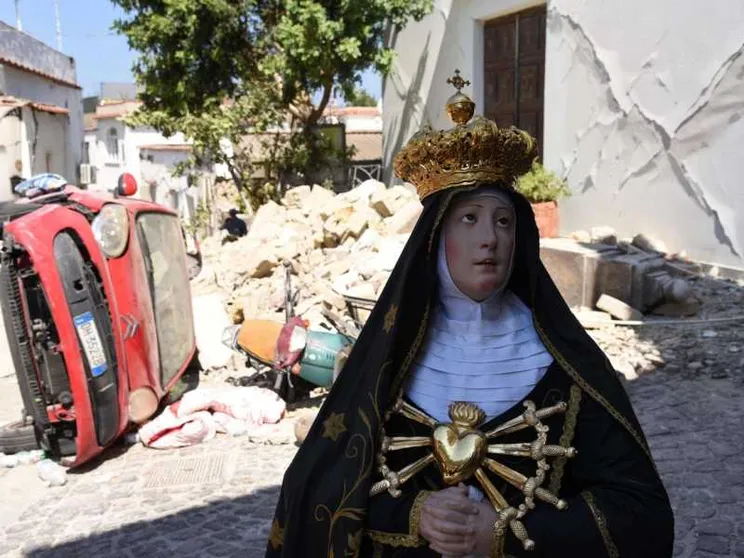 Ischia vuole rialzarsi. Ipotesi di disastro colposo