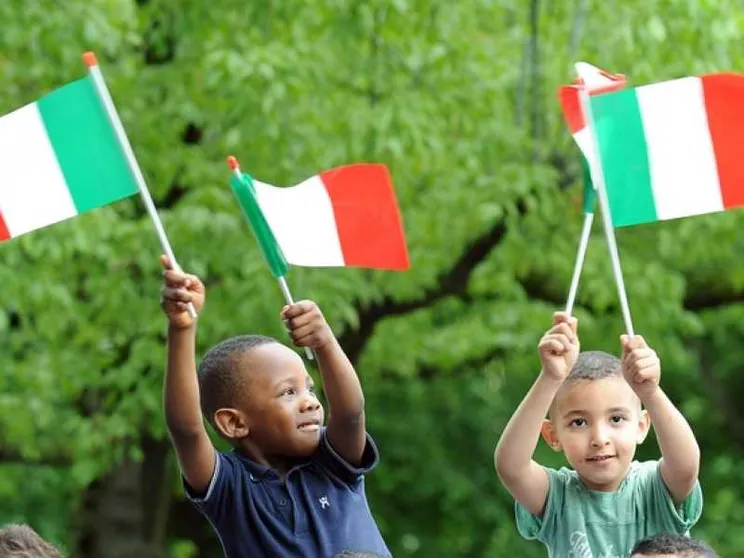 I nuovi italiani «per cuore»: «L'Italia? Per noi è madre»