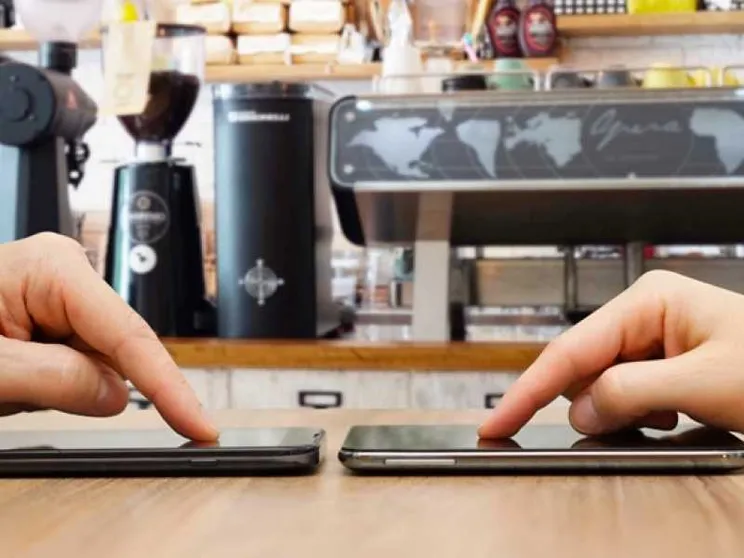 L'insostenibile dipendenza dallo smartphone